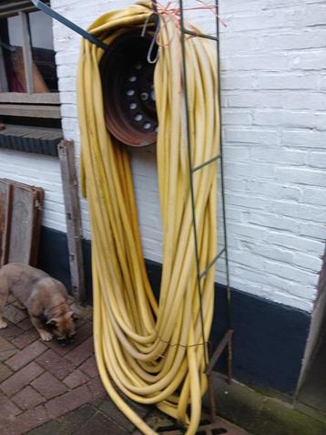 Slang gebruik waterpomp beschikbaar voor biedingen