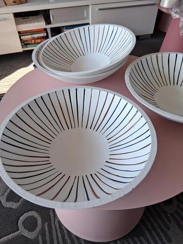 Houten Schaal - Fruitschaal/Decoratie - 25cm beschikbaar voor biedingen