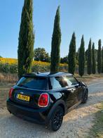 Mini 1.5 D ONE 70KW 2016 Zwart, Auto's, Mini, Voorwielaandrijving, 95 pk, 4 stoelen, Leder en Stof