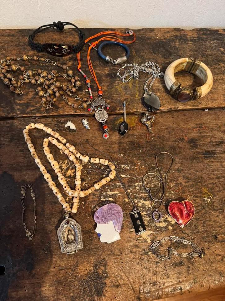 Verzameling exclusieve sieraden oa yves saint laurant broche, Sieraden, Tassen en Uiterlijk, Antieke sieraden, Broche, Zilver