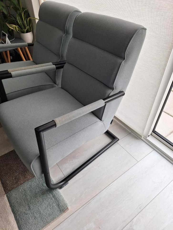 2 Stijlvolle fauteuils van XOOON Luzern prijs is per stuk, Huis en Inrichting, Fauteuils, 50 tot 75 cm, 75 tot 100 cm, Ophalen