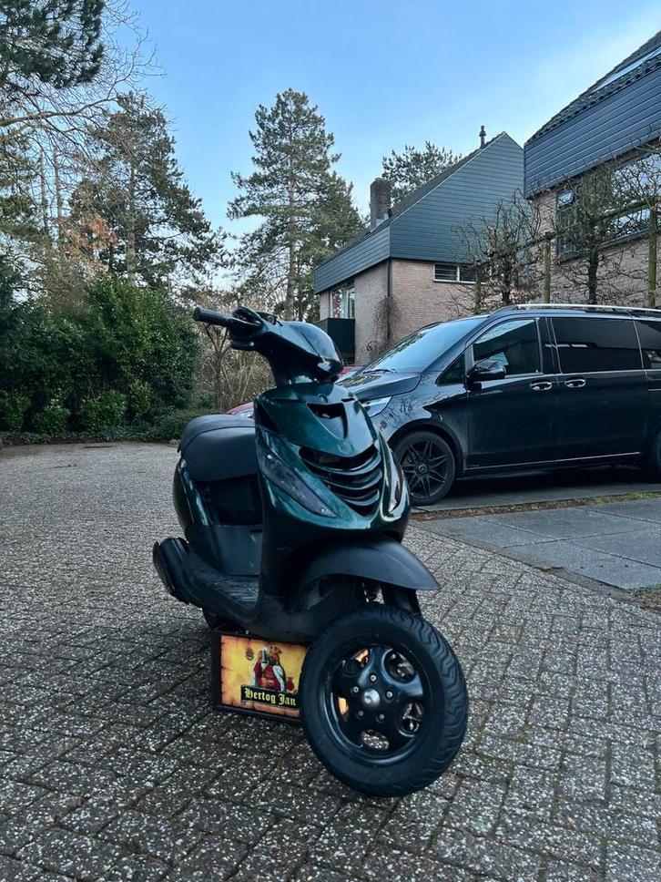 Zip SP 172cc DDL Stage 2, Fietsen en Brommers, Scooters | Piaggio, Zo goed als nieuw, Zip, Maximaal 25 km/u, Benzine, Ophalen
