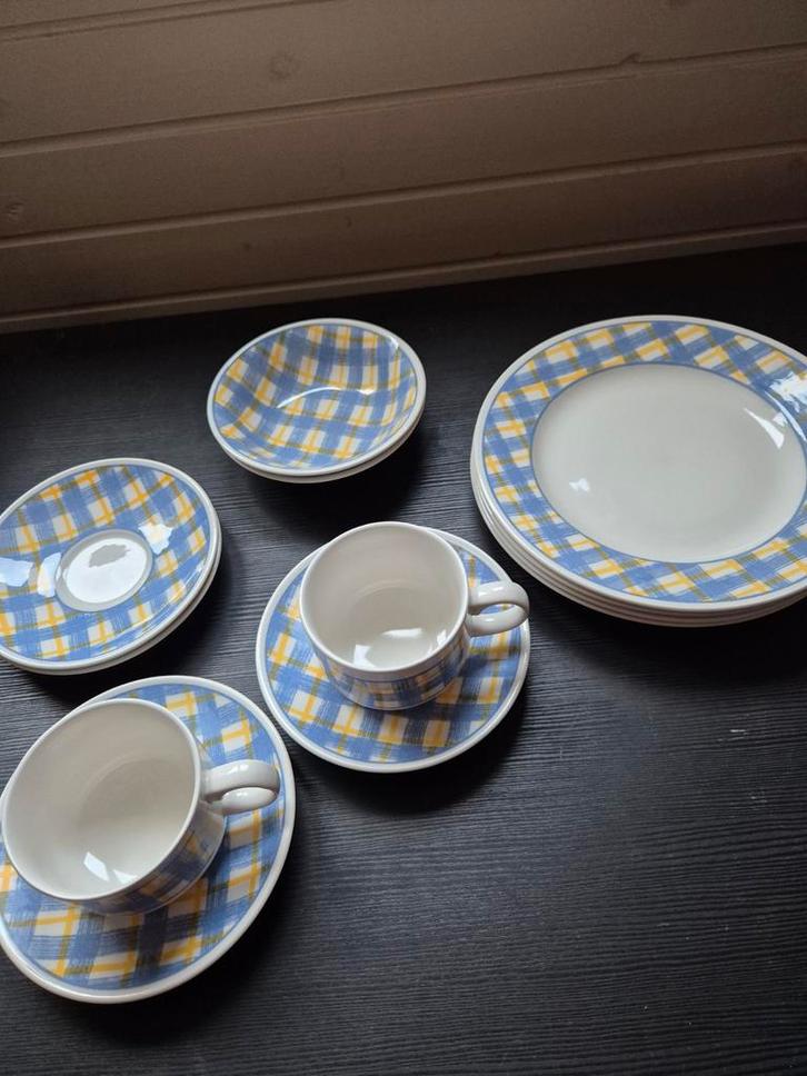 Churchill Royal Wessex serviesdelen, Huis en Inrichting, Keuken | Servies, Gebruikt, Kop(pen) en/of Schotel(s), Overige stijlen