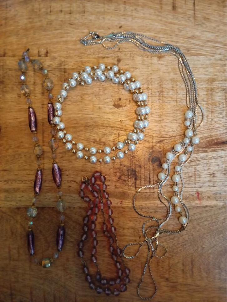 Vintage Kettingen Set - Paars, Wit, Zilver, Sieraden, Tassen en Uiterlijk, Kettingen, Gebruikt, Overige materialen, Paars, Ophalen of Verzenden
