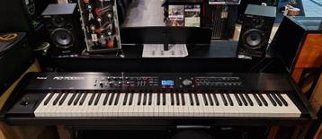 Roland RD-700GX Stagepiano Demo Model ZGN Incl. Monitors beschikbaar voor biedingen