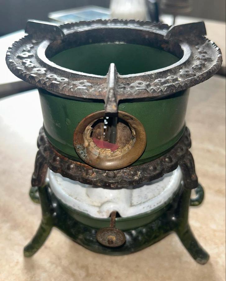Zeldzaam Petroleumstel 'Halfje' - Sudderstel, Antiek en Kunst, Antiek | Keukenbenodigdheden, Ophalen of Verzenden