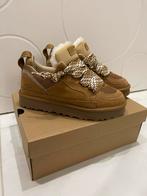 Ugg Lowmel Chestnut Maat 39, Ophalen of Verzenden, Zo goed als nieuw, Bruin, Sneakers of Gympen