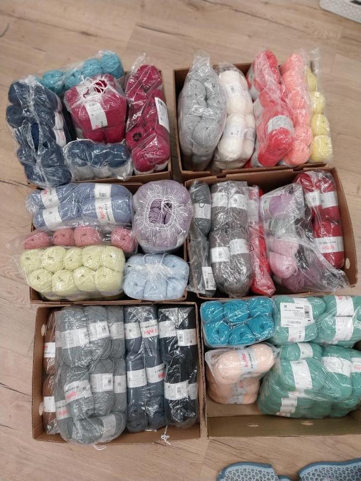 Partij van 370 bollen Katia Marathon 3.5 wol, Hobby en Vrije tijd, Breien en Haken, Nieuw, Breien of Haken, Wol of Garen, Ophalen