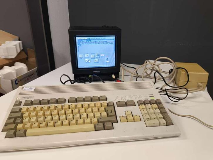 Amiga 1200 HDD-set in doos (met muis en adapter), Computers en Software, Vintage Computers, Ophalen of Verzenden