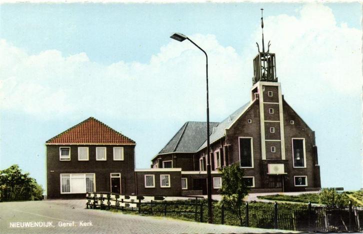 Nieuwendijk, Geref. Kerk - 1977 gelopen, Verzamelen, Ansichtkaarten | Nederland, Ongelopen, Friesland, Voor 1920, Ophalen of Verzenden
