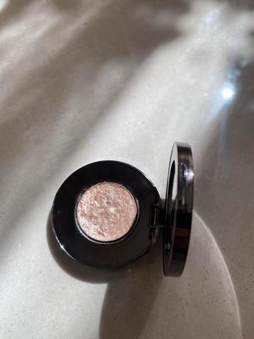 Róen Beauty Eyeshadow beschikbaar voor biedingen