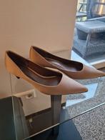 Nieuwe pump satijn stof beigebrons van Zara mt 36 (36-1/2), Nieuw, Ophalen of Verzenden, Zara, Beige