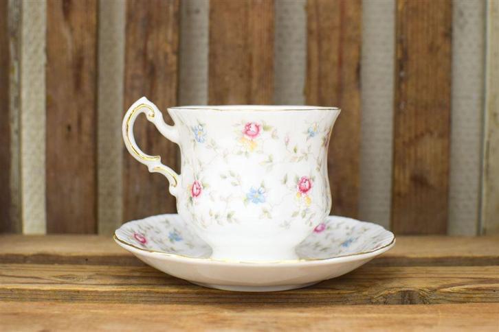 Paragon Porseleinen kop en schoteltje 48465, Huis en Inrichting, Keuken | Servies, Gebruikt, Bord(en), Wedgwood, Aardewerk, Ophalen of Verzenden