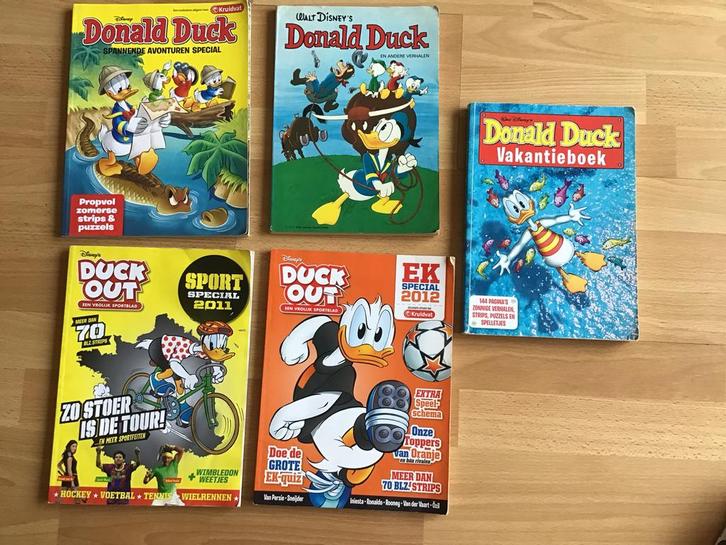 5 Donald Duck boeken oa Duck out, spannende avonturen specia, Boeken, Stripboeken, Zo goed als nieuw, Meerdere stripboeken, Ophalen of Verzenden