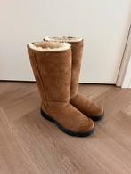 UGG laarzen in nieuwstaat maat 41, Kleding | Dames, Schoenen, Hoge laarzen, UGG, Bruin, Ophalen of Verzenden