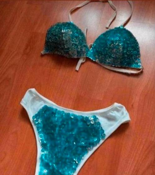 Ibiza style bikini met pailletten mt36 2xgedragen ehv mierlo, Kleding | Dames, Badmode en Zwemkleding, Nieuw, Bikini, Wit, Ophalen of Verzenden