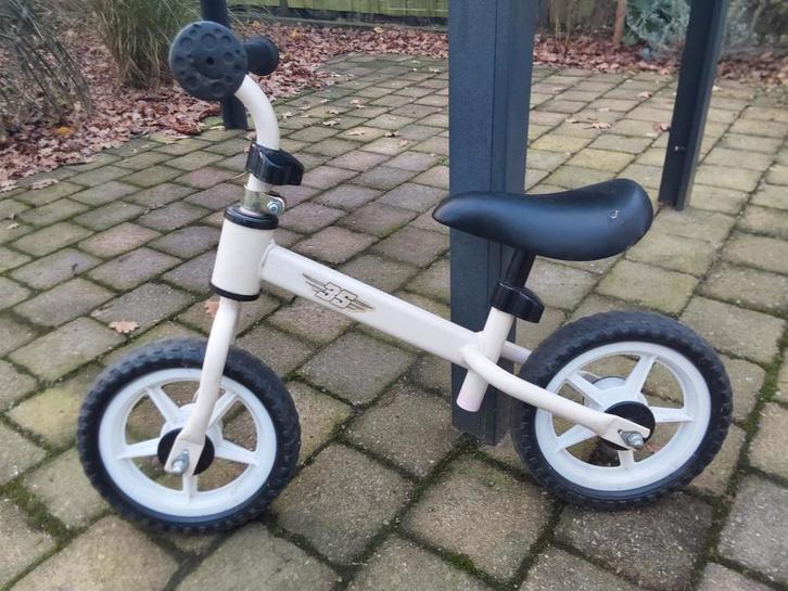 Leuk klein loopfietsje., Kinderen en Baby's, Speelgoed | Buiten | Voertuigen en Loopfietsen, Gebruikt, Loopfiets, Ophalen