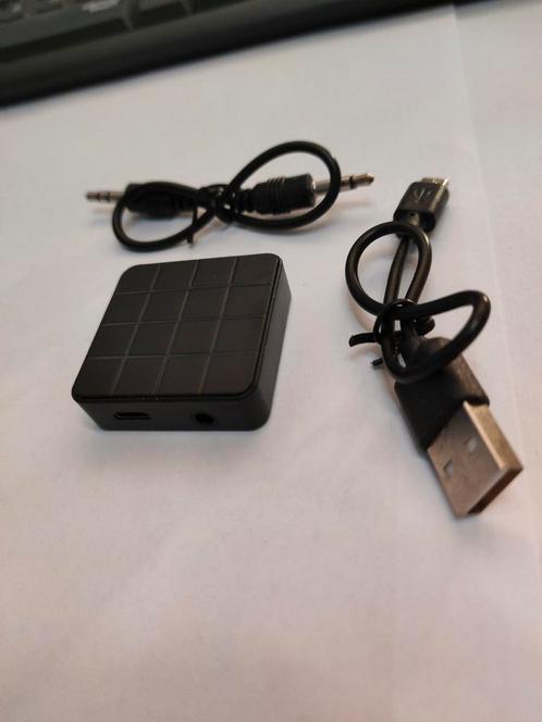 Bluetooth transmitter/receiver 3.5mm jack naar 3.5mm/2x tulp, Audio, Tv en Foto, Versterkers en Receivers, Nieuw, Stereo, Minder dan 60 watt