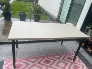 IKEA bureau 175 x 75 op zwarte poten