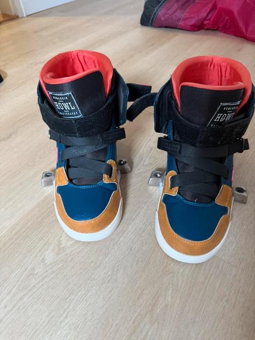 Humanoid Howl Boots (43/44) - For Wakeboard / Kitesurf, Watersport en Boten, Wakeboarden, Zo goed als nieuw, Schoenen, Ophalen of Verzenden