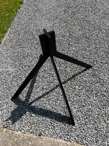 Pootstel voor tafel Woood Bruno beschikbaar voor biedingen