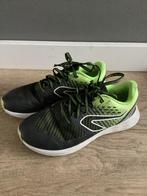 Kiprun sportschoenen indoor (35), Ophalen of Verzenden, Zo goed als nieuw, Jongen of Meisje, Sportschoenen