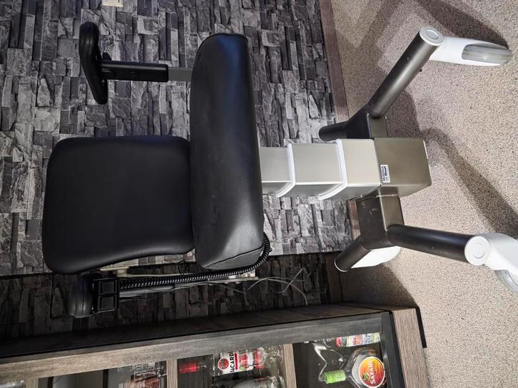 Te koop , geheel  Nieuw trippel stoel met hoog laag functie, Diversen, Rolstoelen, Zo goed als nieuw, Elektrische rolstoel, Ophalen of Verzenden