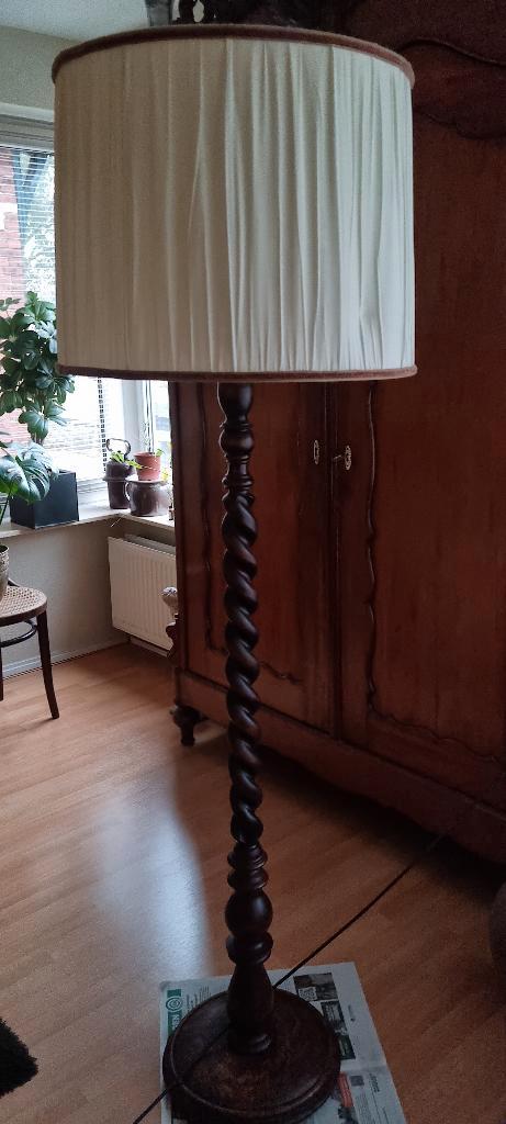 vintage staande lamp, Huis en Inrichting, Lampen | Vloerlampen, Gebruikt, 150 tot 200 cm, Hout, Ophalen