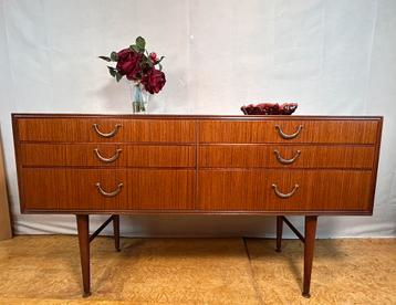 Gratis bezorging!Mid century Retro Teak Dressoir Meredew1960 beschikbaar voor biedingen