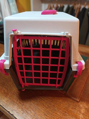 Kattenbakken en reisbakken beschikbaar voor biedingen