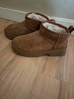 Originele Ugg mini new Hights mt 36, UGG, Bruin, Lage of Enkellaarzen, Ophalen of Verzenden