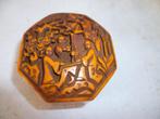 Ouder snuif doosje met 3 figuren doorsnede 5,5cm en 3cm hoog, Antiek en Kunst, Ophalen of Verzenden