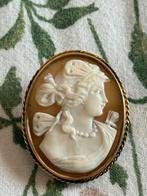 Vintage Gouden Camee Broche, Sieraden, Tassen en Uiterlijk, Broches, Ophalen of Verzenden, Goud
