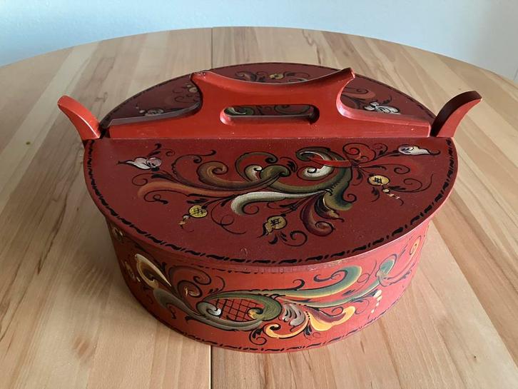 Noorse bewaardoos, Antiek en Kunst, Antiek | Woonaccessoires, Ophalen