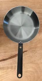 IKEA Vardagen koekenpan 24 cm carbonstaal, Ophalen, Overige materialen, Nieuw, Keramische plaat