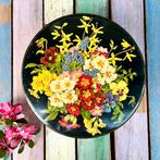 Groot rond blik zwart met gekleurde bloemen koektrommel, Ophalen of Verzenden, Gebruikt, Overige, Overige merken