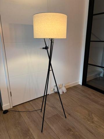 Gamma Miëtte vloerlamp zwart poten beschikbaar voor biedingen