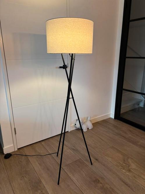 Gamma Miëtte vloerlamp zwart poten, Huis en Inrichting, Lampen | Vloerlampen, Gebruikt, 150 tot 200 cm, Metaal, Ophalen