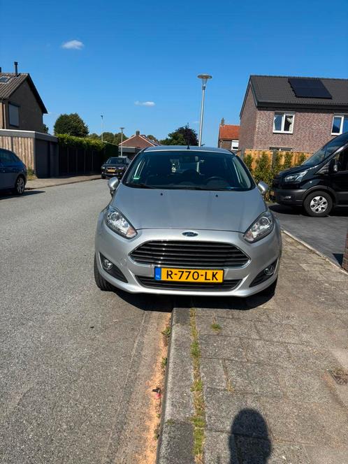 Ford Fiësta 1.0 titanium100PK/stoelverw/parkeersens/ecoboost, Auto's, Ford, Particulier, Fiësta, Airconditioning, Bluetooth, Boordcomputer
