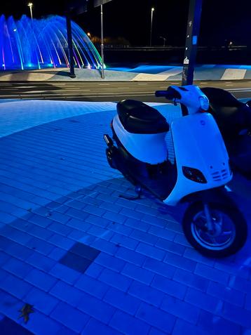 Piaggio Zip scooter - Betrouwbaar en zuinig! beschikbaar voor biedingen