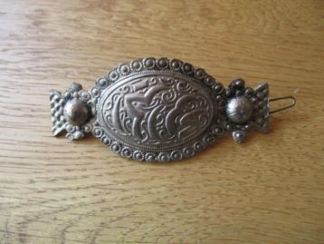 haarpin haar pin van metaal groot oud beschikbaar voor biedingen