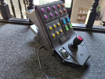 Logitech G saitek sidepanel beschikbaar voor biedingen