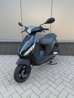 Piaggio zip 2015 45km/h |Brom |Glans zwart |Carburateur, Fietsen en Brommers, Scooters | Piaggio, Maximaal 45 km/u, Zip, Ophalen of Verzenden