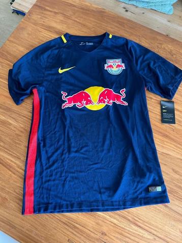 Red Bull Leipzig shirt, maat M beschikbaar voor biedingen