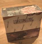 Nostalgix Base Set 1 edition Boosterbox - Nieuw!, Hobby en Vrije tijd, Ophalen of Verzenden, Nieuw, Boosterbox