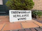 Oud blikken bord onbewoonbaar verklaarde woning geen emaille, Ophalen of Verzenden, Gebruikt, Reclamebord