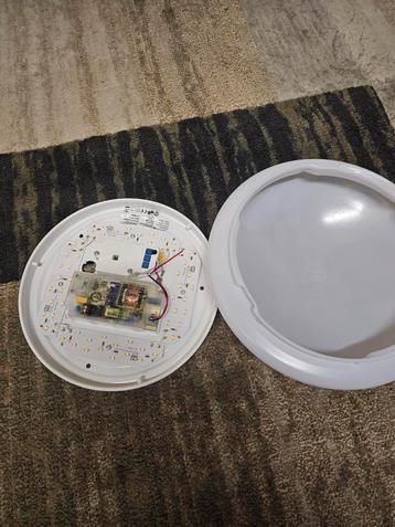 LED Plafondlamp - Zo goed als nieuw! beschikbaar voor biedingen