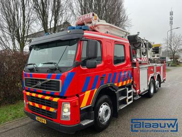 Volvo FM 340 6x2 VEMA Hoogwerker | dubbele cabine Firetruck  beschikbaar voor biedingen
