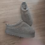 Nieuwe warme gevoerde uggie teddy pantoffels maat 40, Bruin, Nieuw, Ophalen of Verzenden, Pantoffels of Sloffen