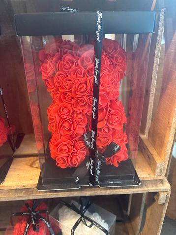 Beertje van rozen - Valentijnscadeau! beschikbaar voor biedingen